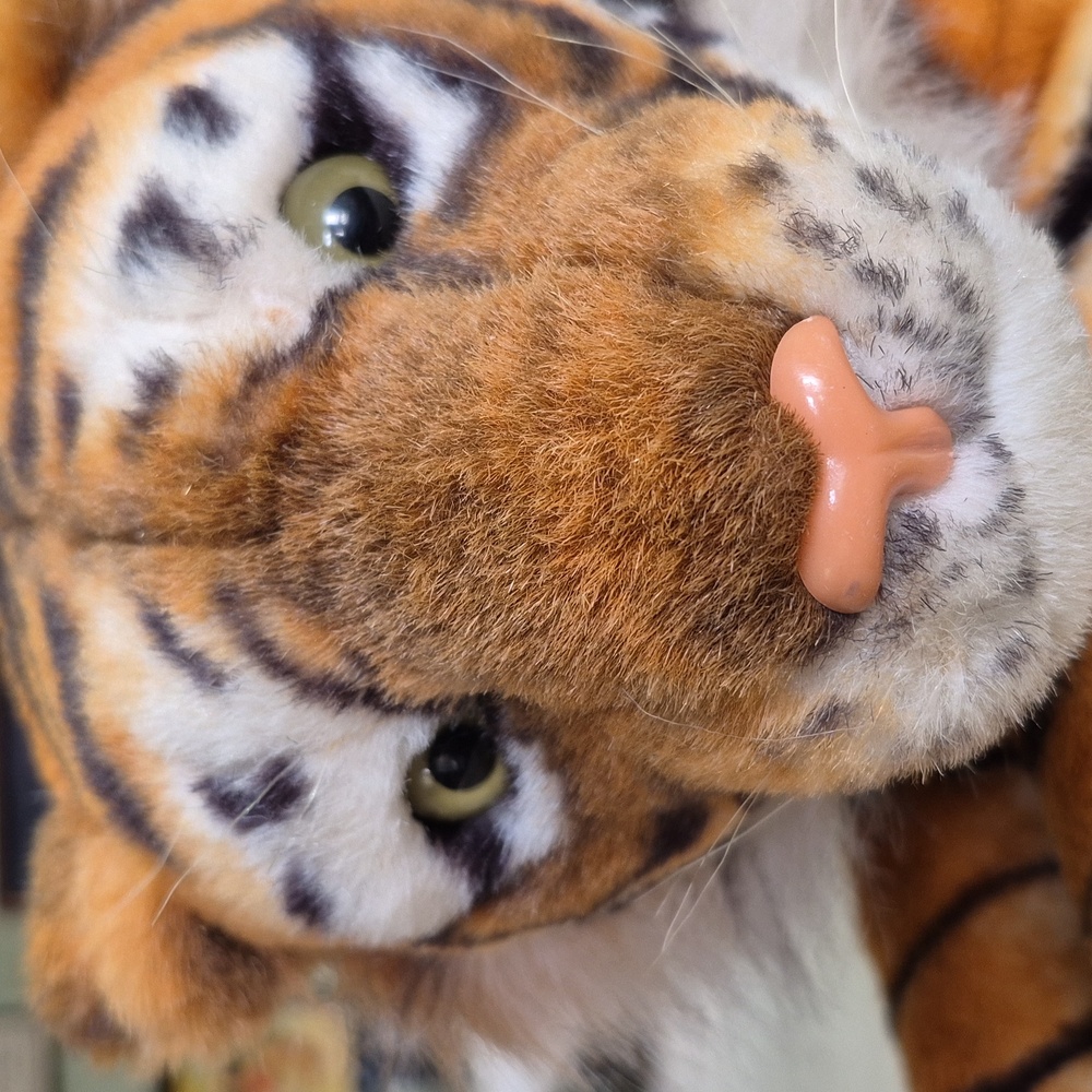 Vintage KellyToy TIGER Large 20" Plush Stuffed Animal Green RING Eye Realistic - Picture 12 of 12